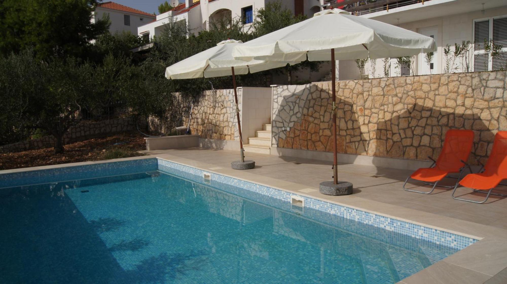 Apartments Niana With Heated Seawater Swimingpool Округ-Доньи Экстерьер фото