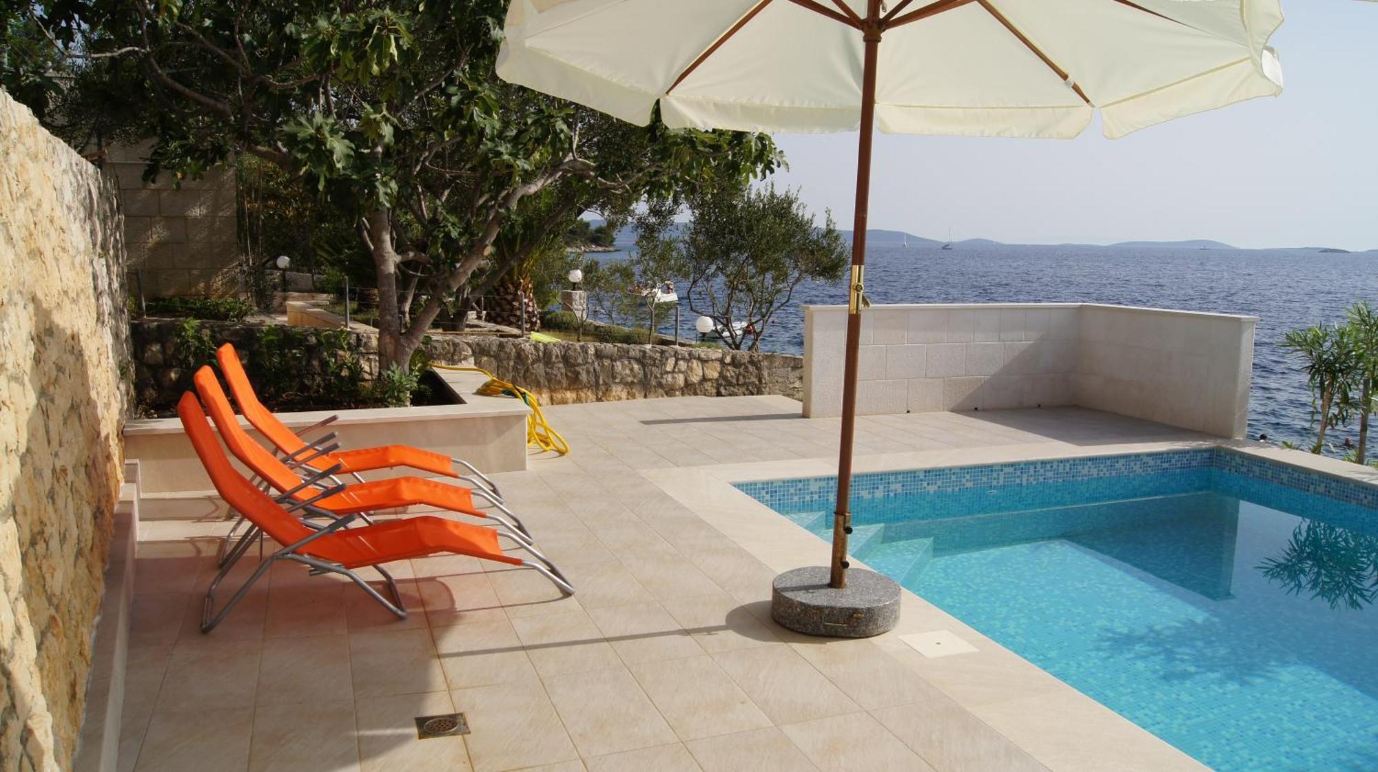 Apartments Niana With Heated Seawater Swimingpool Округ-Доньи Экстерьер фото