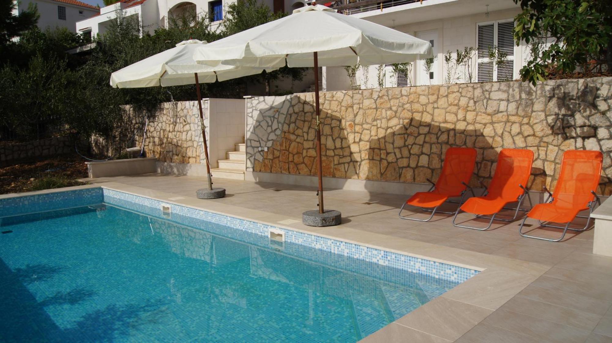 Apartments Niana With Heated Seawater Swimingpool Округ-Доньи Экстерьер фото
