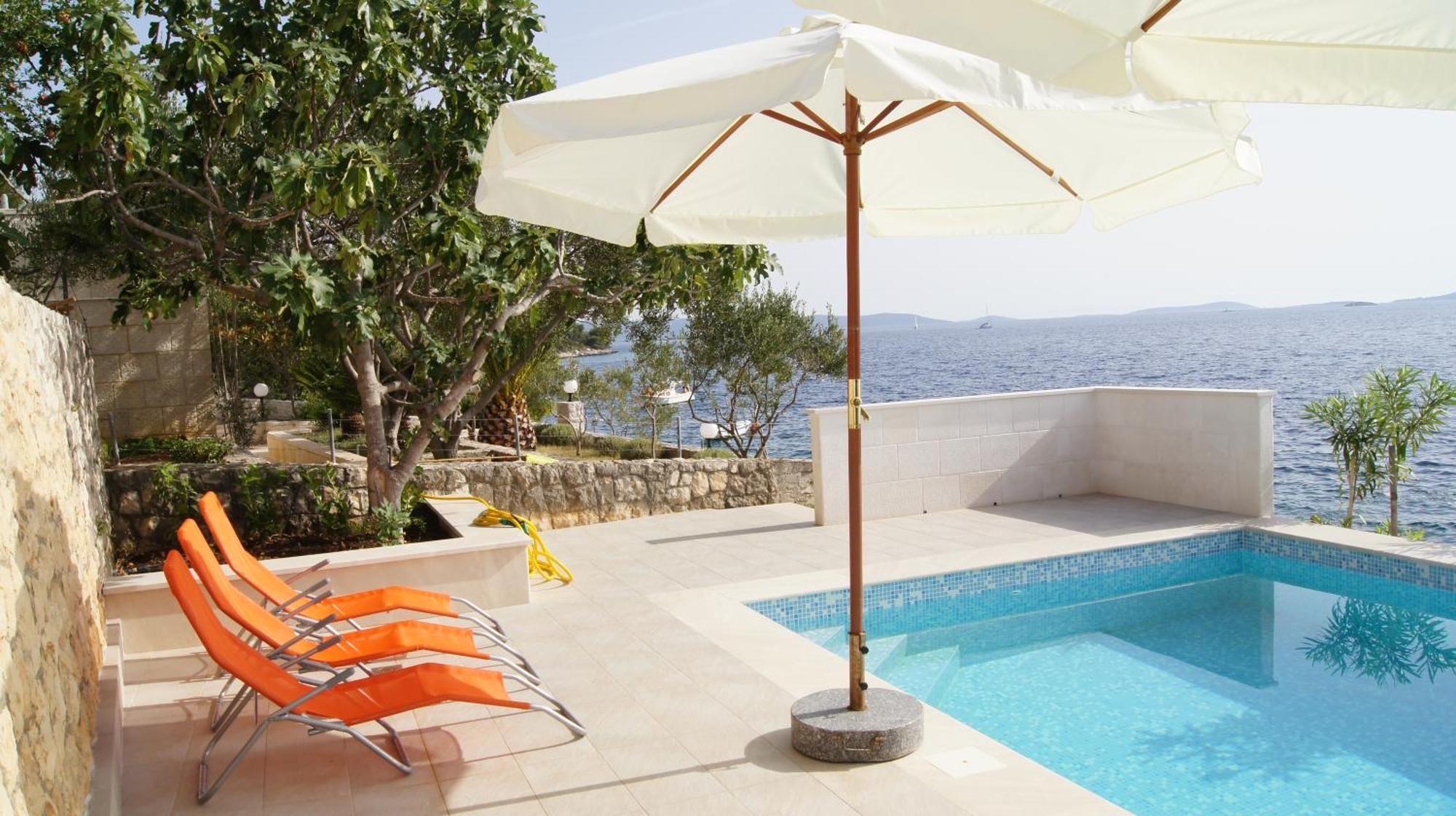 Apartments Niana With Heated Seawater Swimingpool Округ-Доньи Экстерьер фото