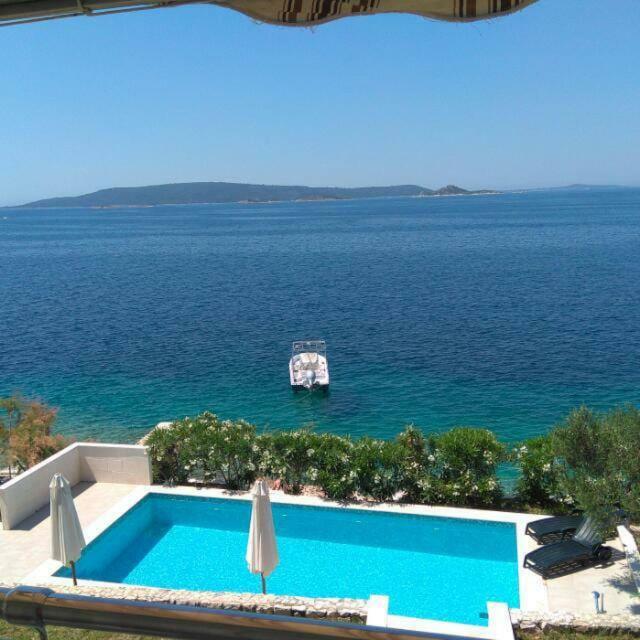 Apartments Niana With Heated Seawater Swimingpool Округ-Доньи Экстерьер фото